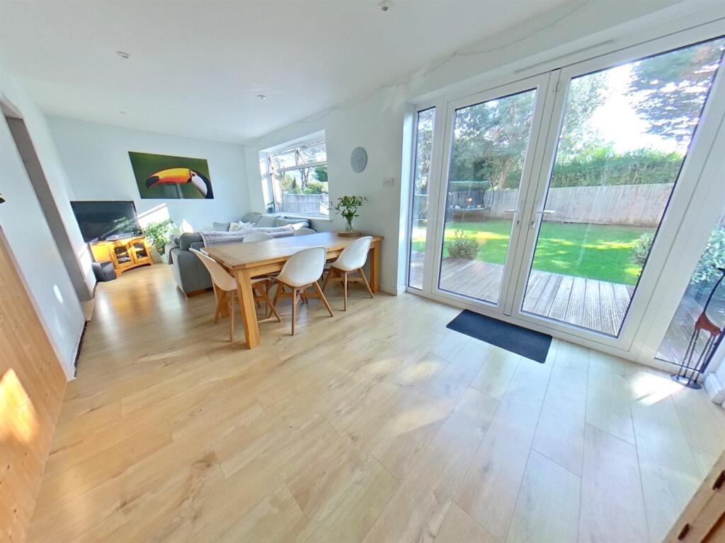 Seafield Park Road, Hill Head,Fareham photo 4