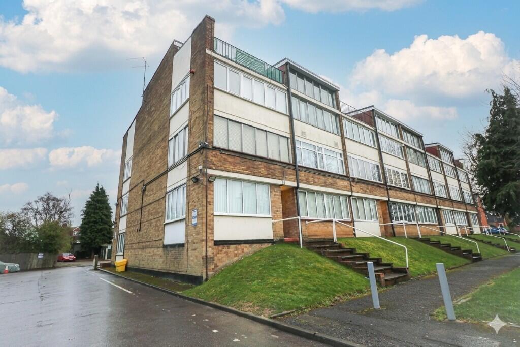 Main image of property: Swanston Grange, Dunstable Road, Luton, Bedfordshire, LU4