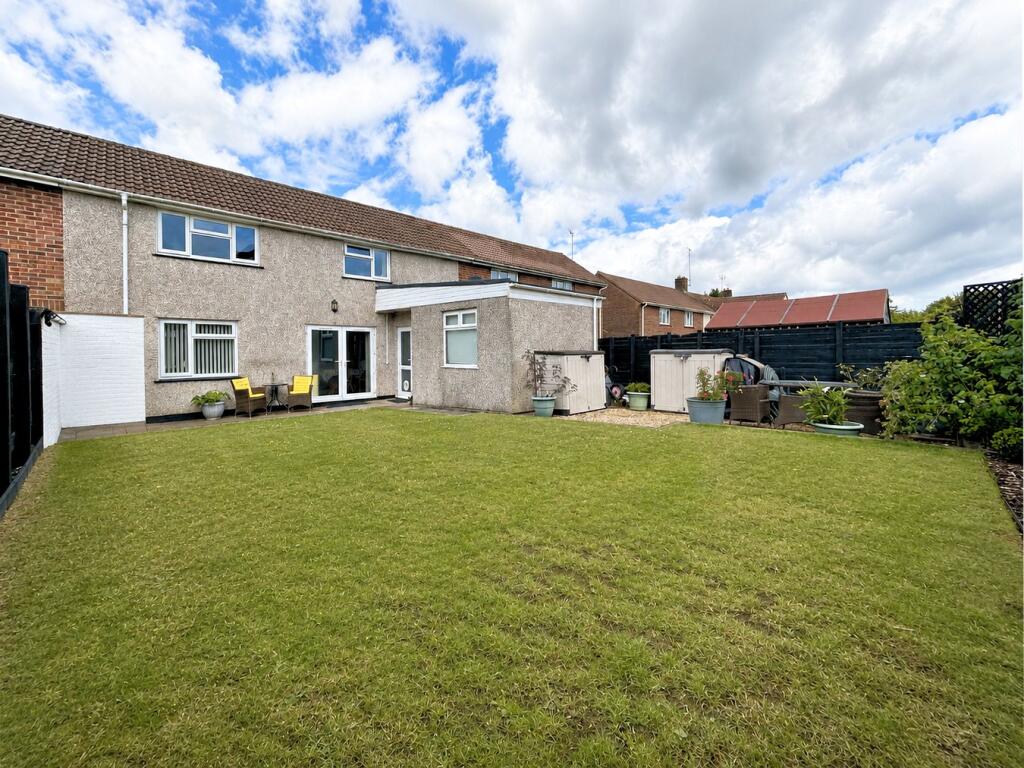 Main image of property: Hawthorn Crescent, Thornbury, BS35
