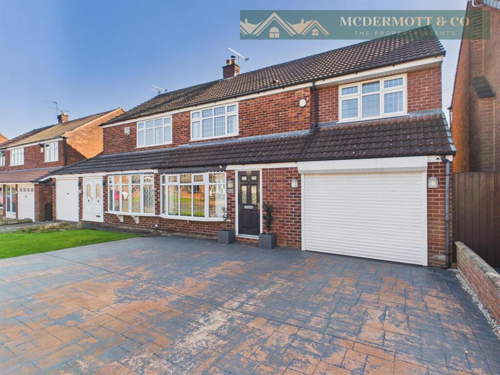 3-bed semi-detached on Leicester Road, Failsworth, £399,950