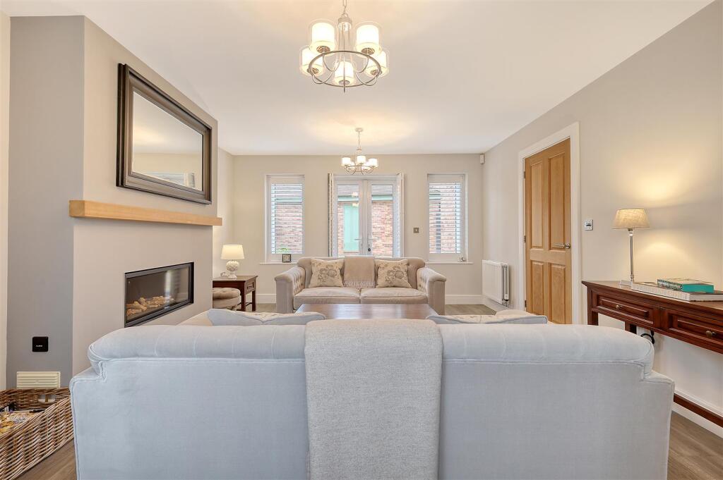 Watlington Gardens, Great Warley, Brentwood photo 4