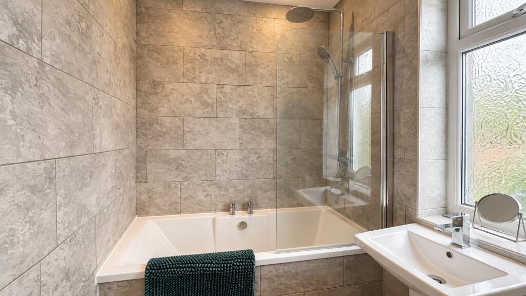 House in Wigan, Greater Manchester - More