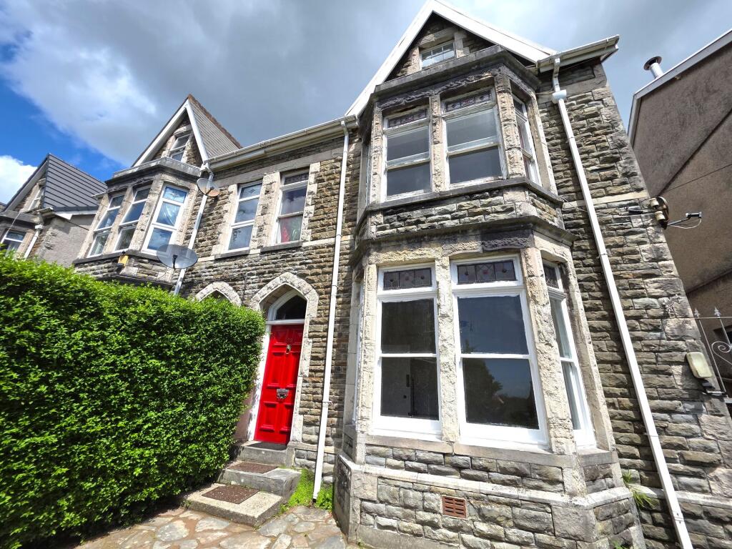 Main image of property: Pentyla Baglan Road, Baglan, SA12