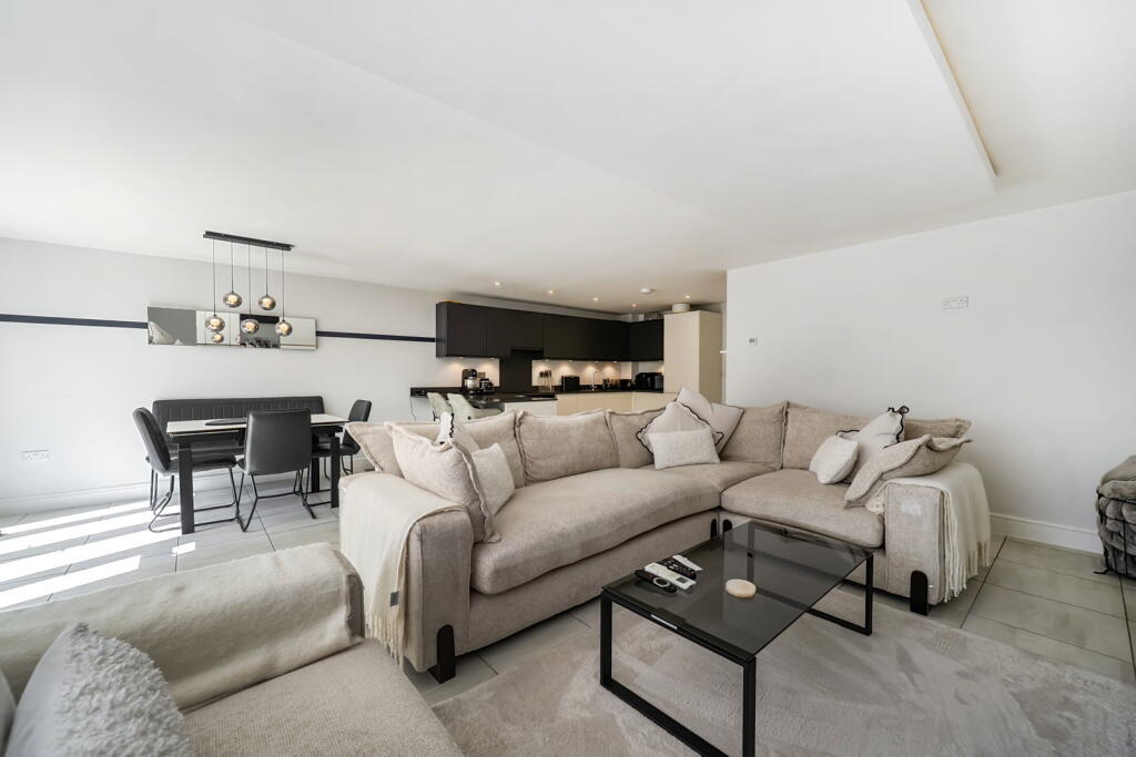House in Reading - View 5