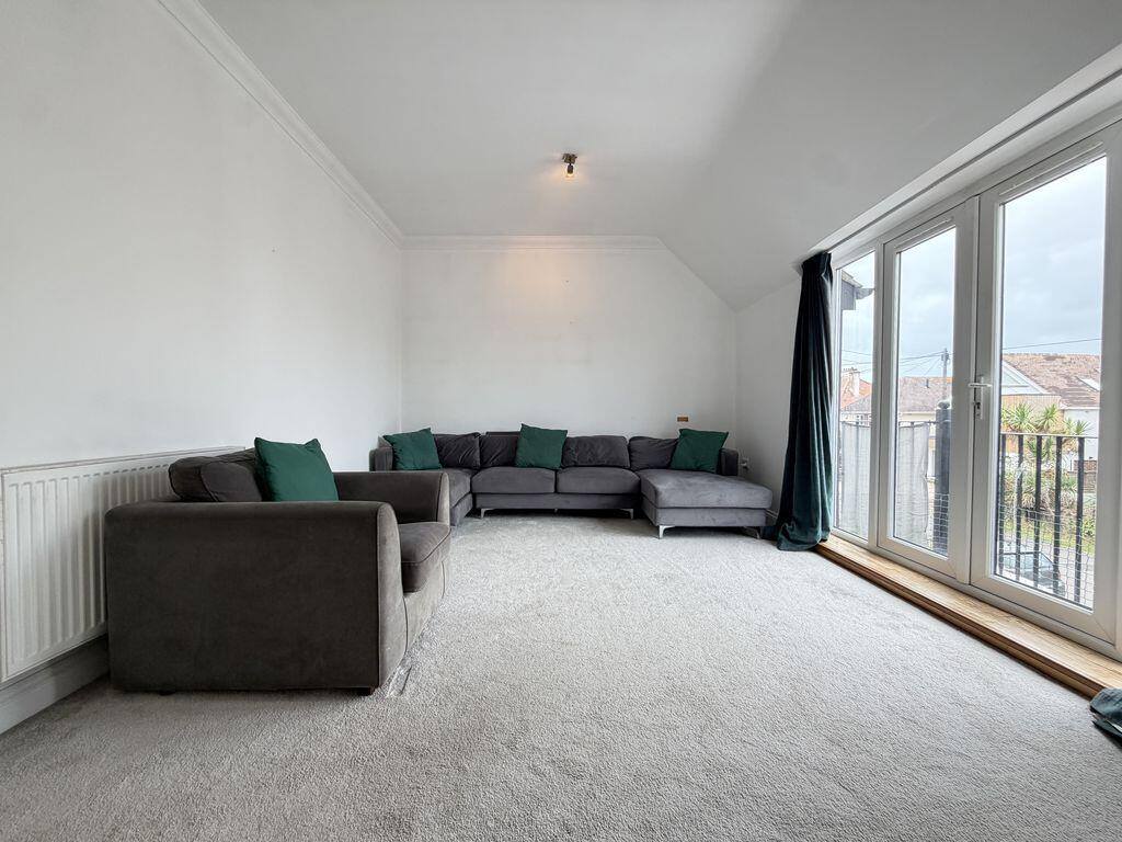 Apartment in Portsmouth - View 3