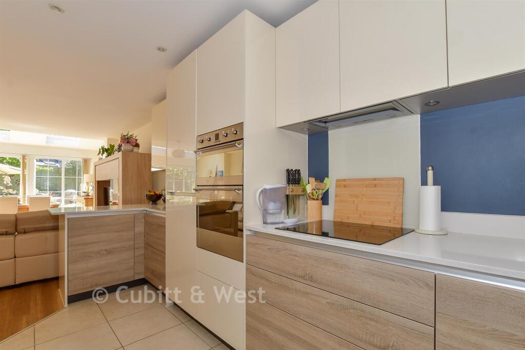 Heydon Way, Broadbridge Heath, West Sussex - View 4