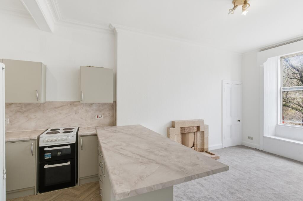 Apartment in Edinburgh, Southside - View 5