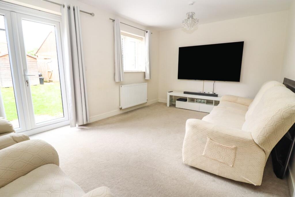 House in Biddenham, Bedford - View 5