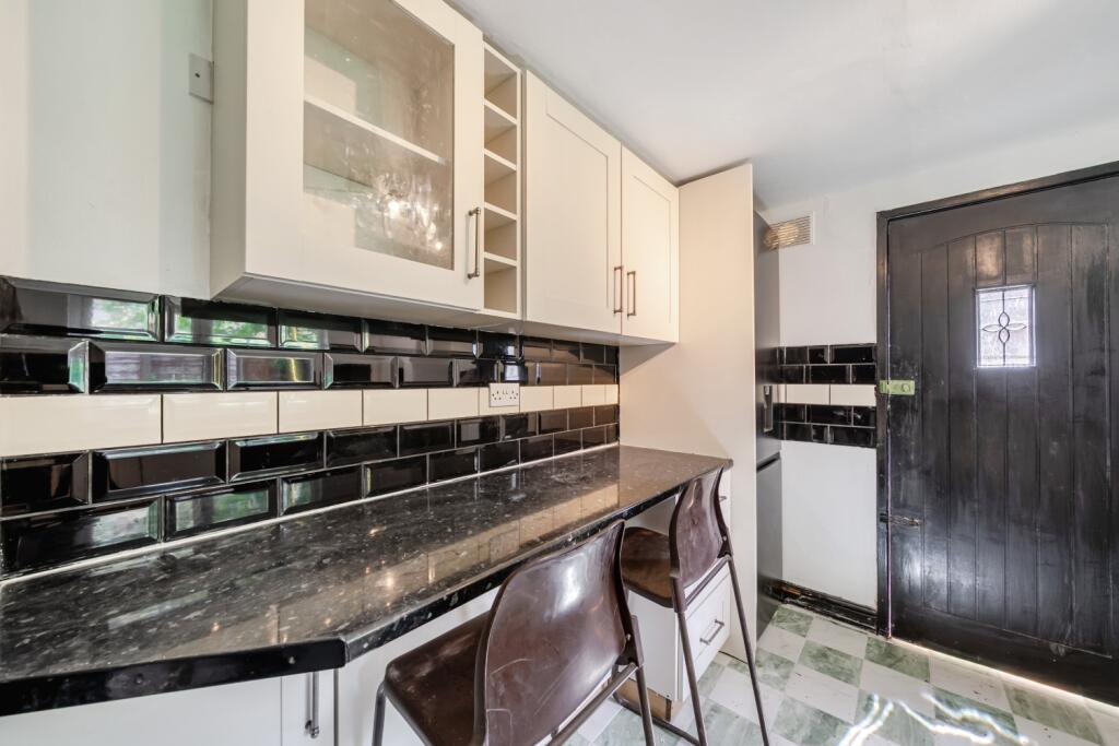 Apartment in London - View 2