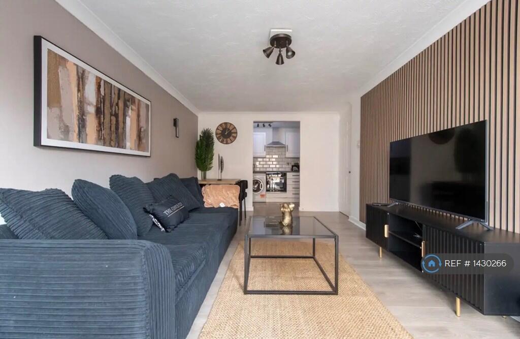 Apartment in Dartford - View 5