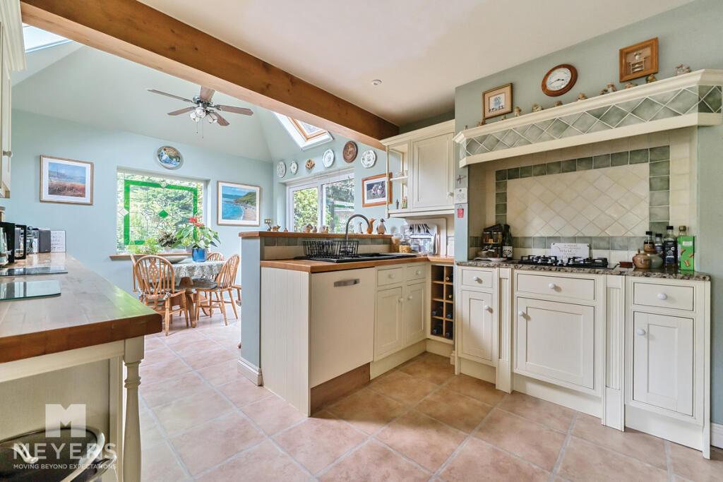 House in West Parley, Dorset - View 3