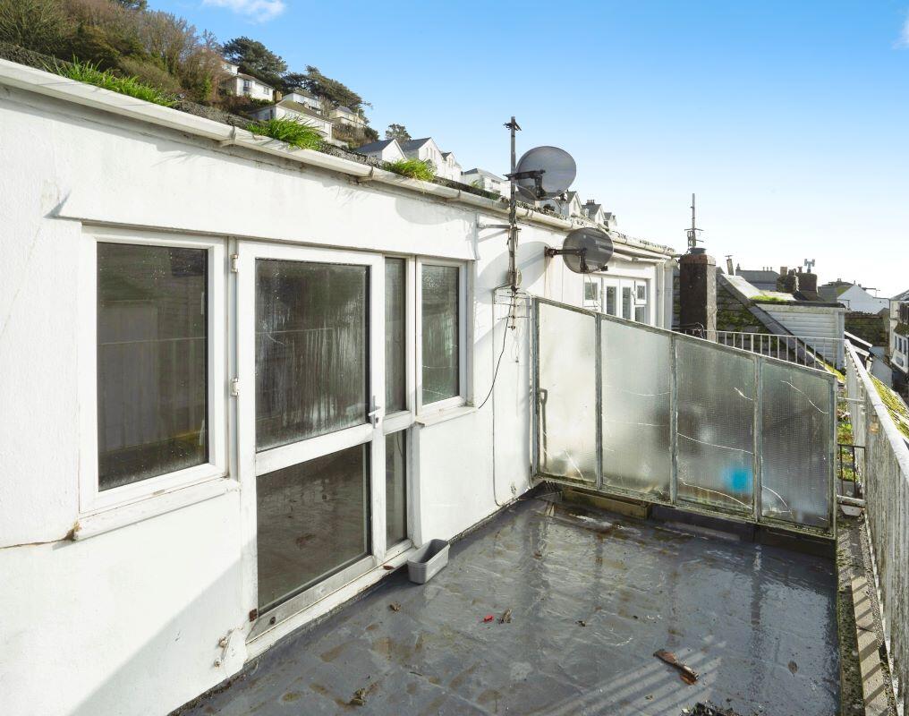 Main image of property: Flat 3 Polkirt, Castle Street, Looe, Cornwall, PL13 1AZ