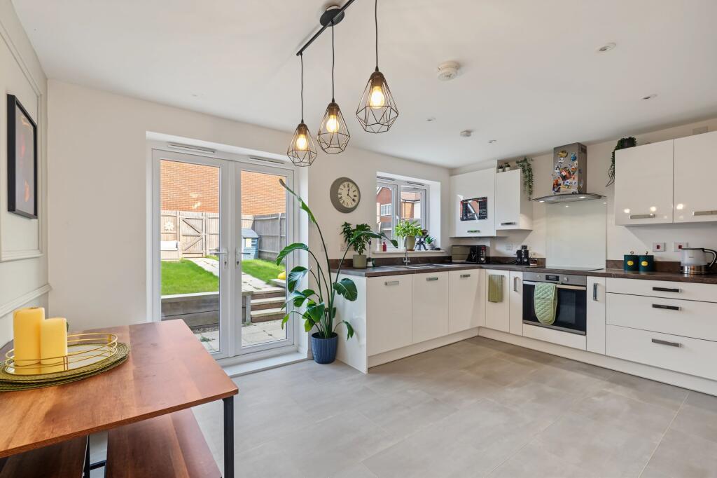 House in Tonbridge and Malling, Wouldham - View 2