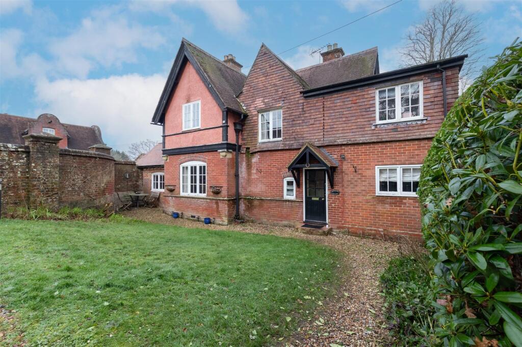 Main image of property: Marchants Cottage, Sandleheath, Fordingbridge