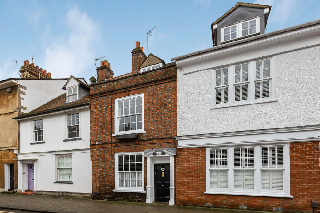 Main image of property: East St. Helen Street, Abingdon, OX14