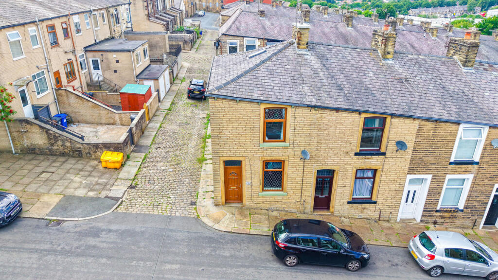 Main image of property: Oxford Street, Colne, BB8