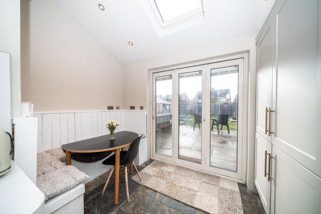 19 ADSTONE ROAD photo 3