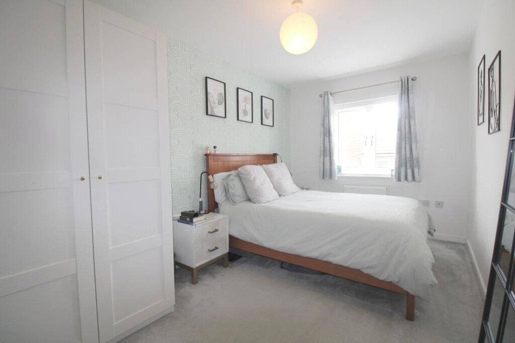 Muir Gate, Binfield, Bracknell, Berkshire, RG42 photo 5