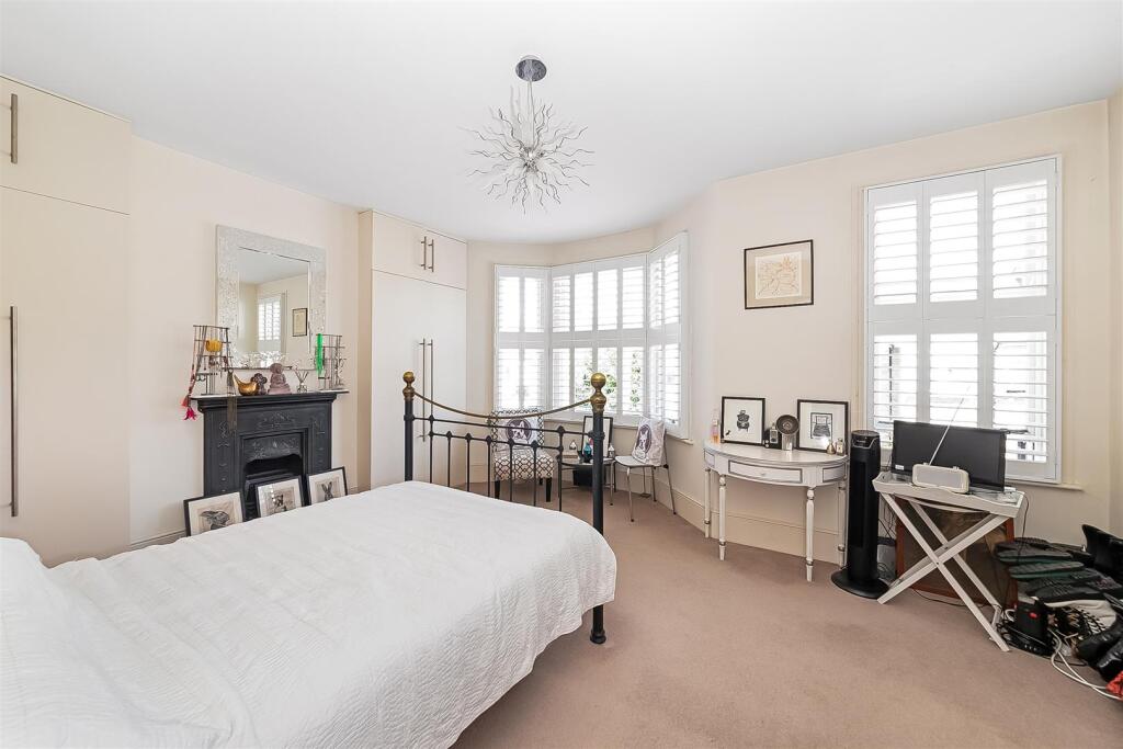 House in London - View 5