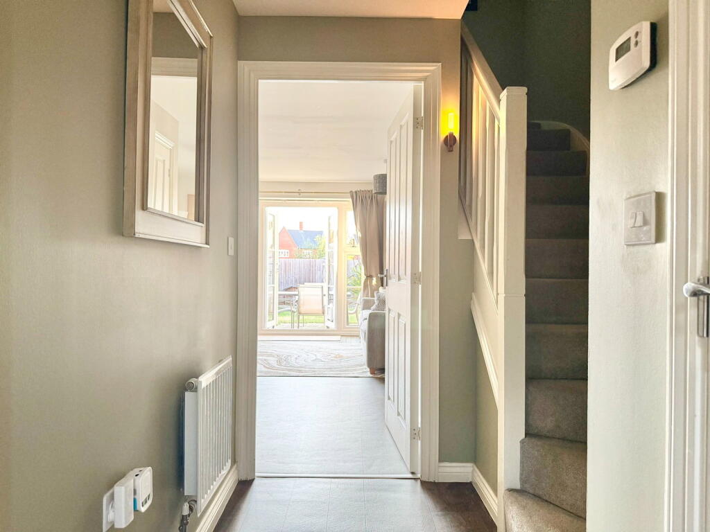 House in Brackley, Radstone Fields - View 3