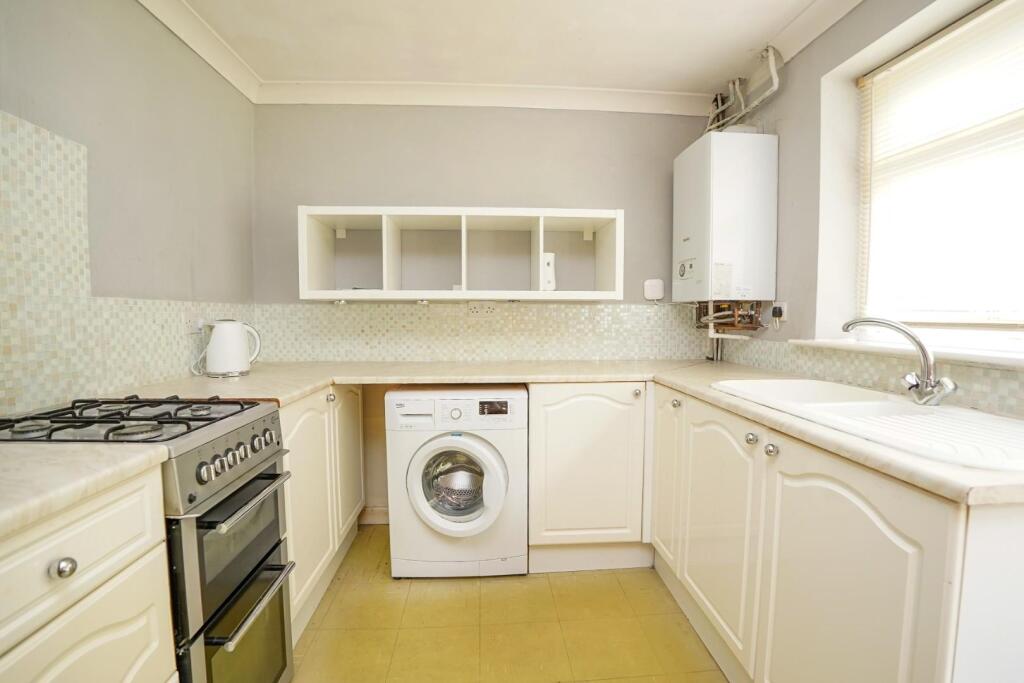 Waterbeck Close, Whelley, Wigan, WN1 3YD photo 4
