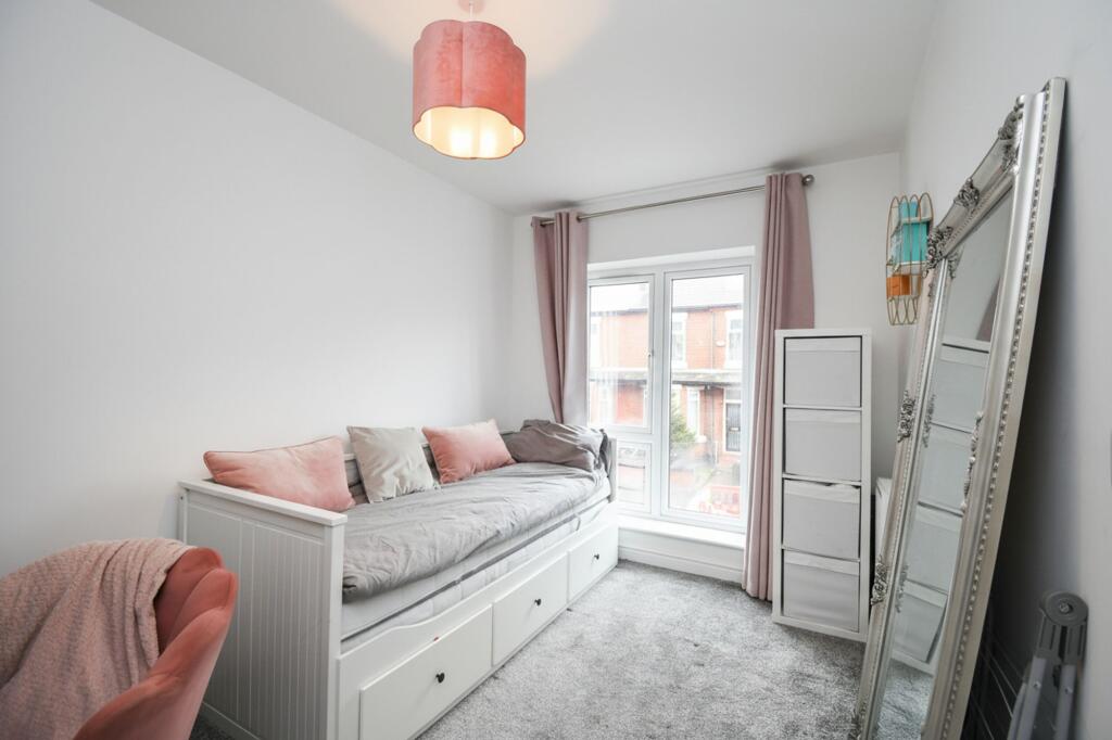 Trafford Road, Eccles, M30 - More