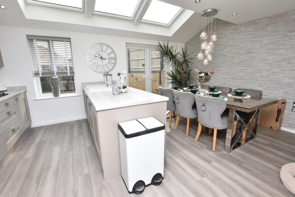 House in Birmingham, Handsworth Wood, Birchfield - View 3
