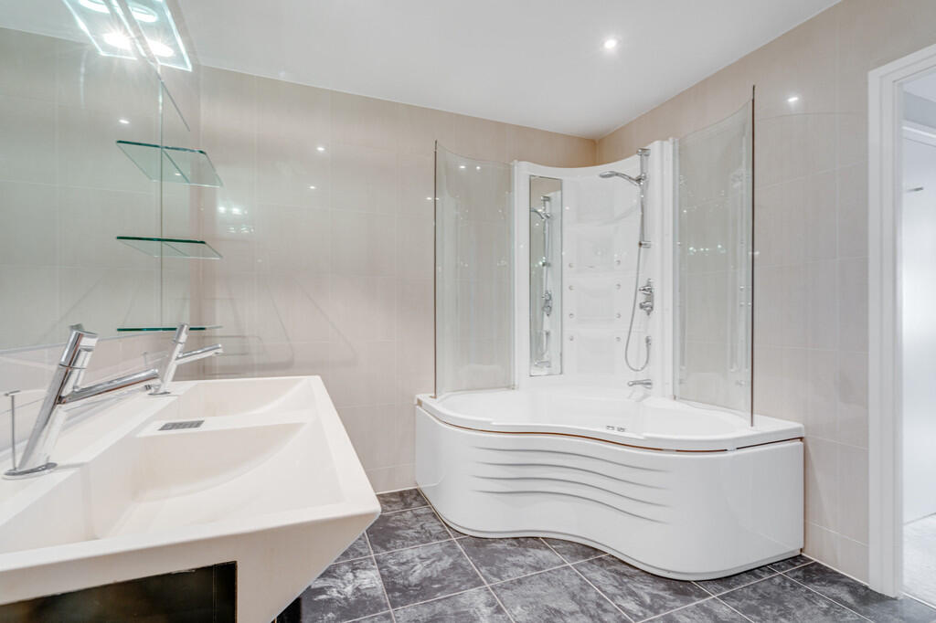 3 bedroom penthouse for rent