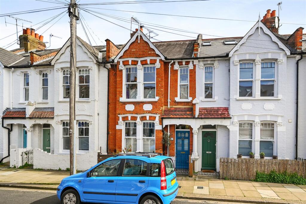 Main image of property: Thorpebank Road, London