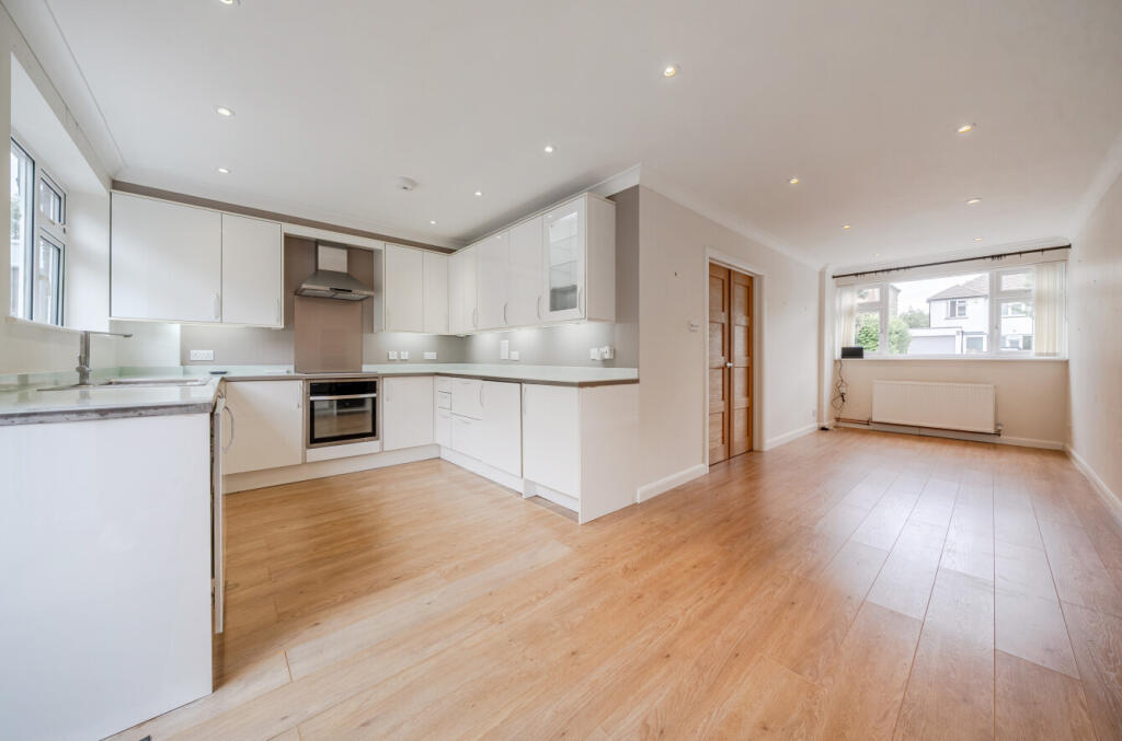 House in London, Burnt Ash, Chinbrook - View 2