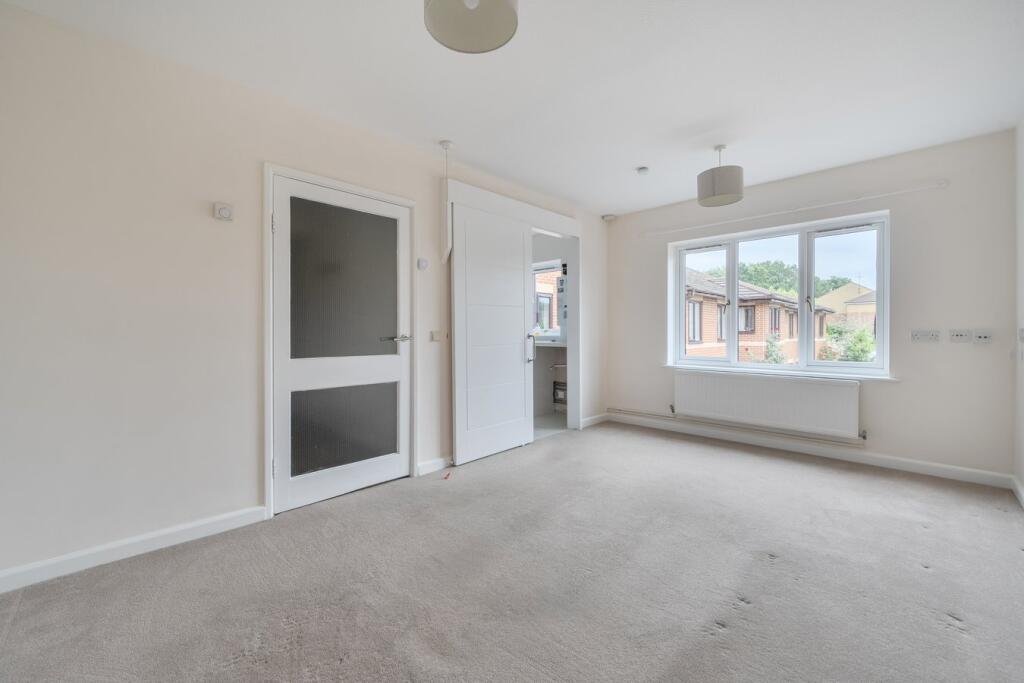 Apartment in Wokingham - View 2