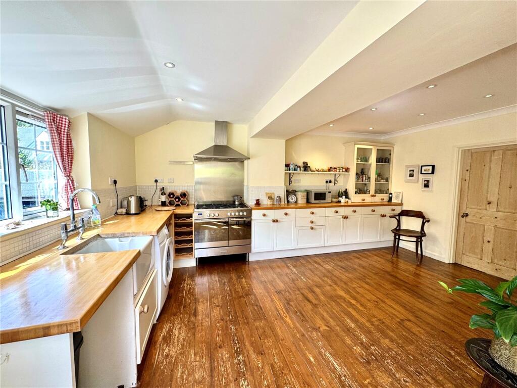 House in Ebbesbourne Wake, West End, Ebbesborne Wake - View 4
