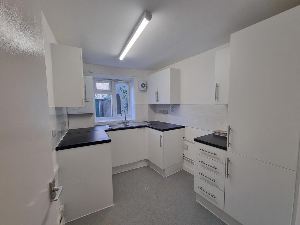 Apartment in London - More