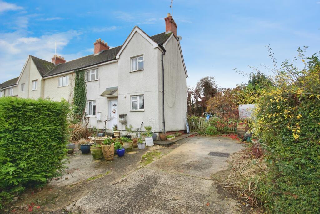 3-bed terraced on First Avenue, DURSLEY, Gloucestershire, GL11, £230,000