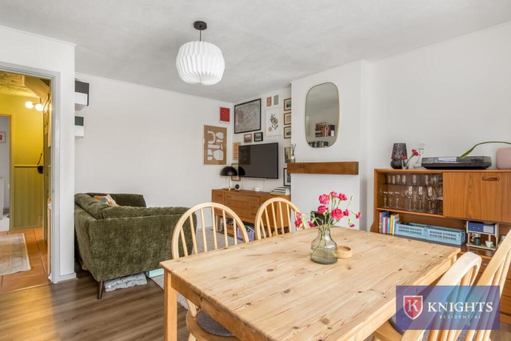 Apartment in London - View 6
