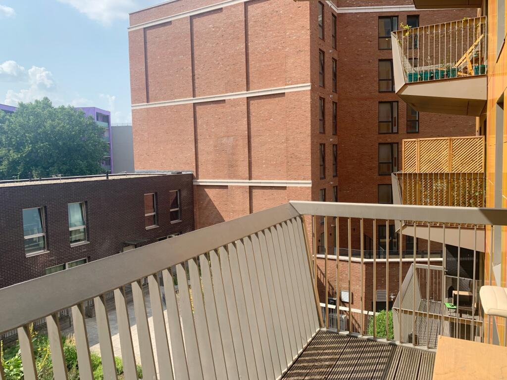 Apartment in London - View 5