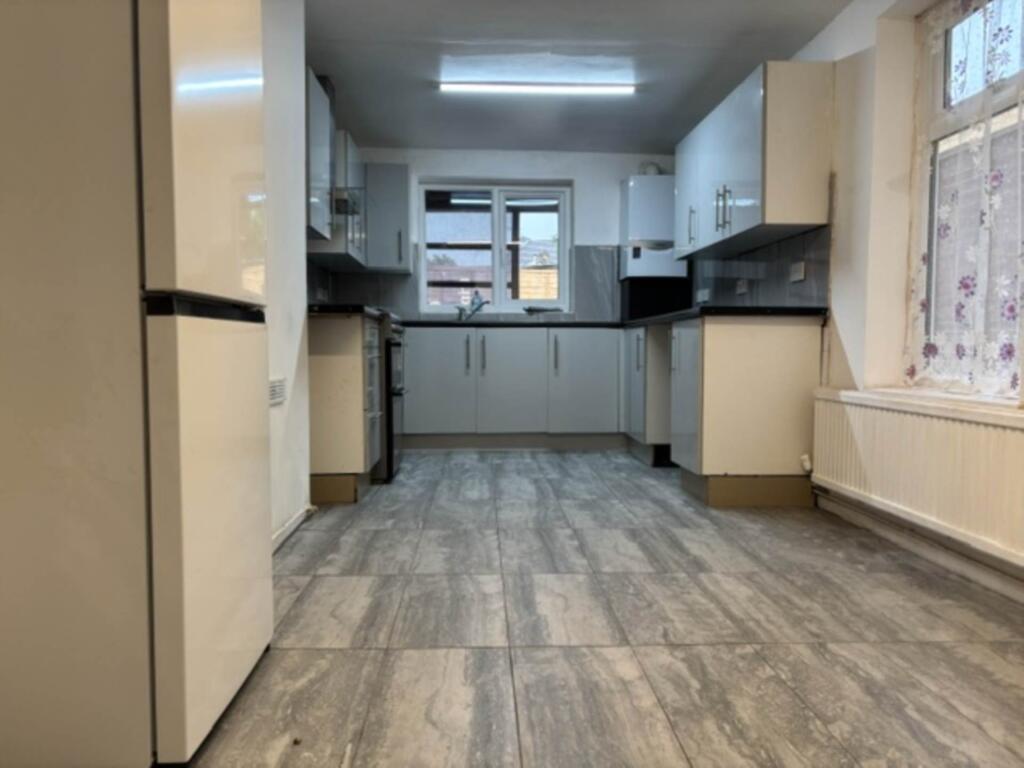 4 bedroom house for rent
