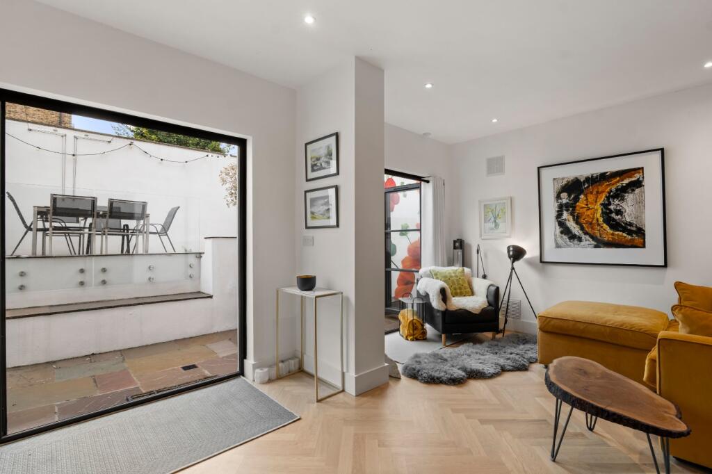 House in London - More