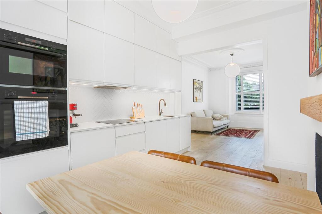 Apartment in London - View 4