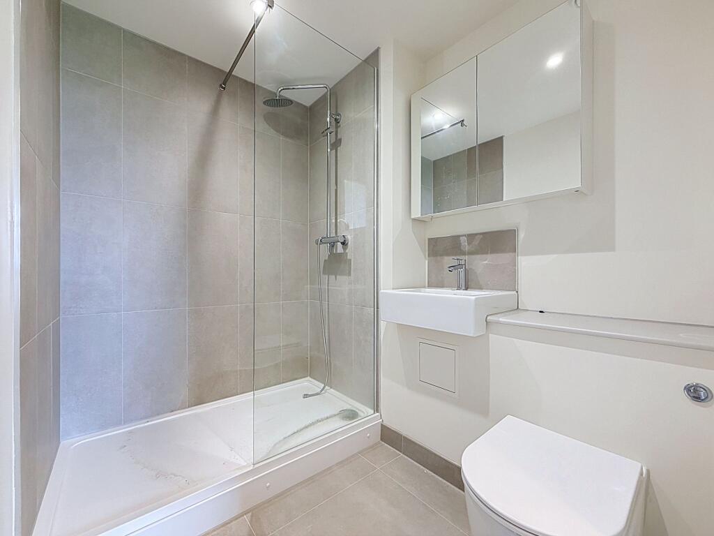Apartment in Cardiff - More