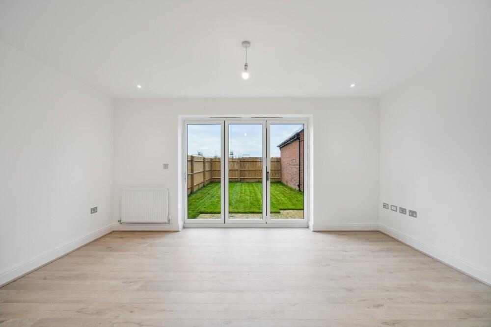 House in East Hampshire, Bordon, Whitehill - View 5