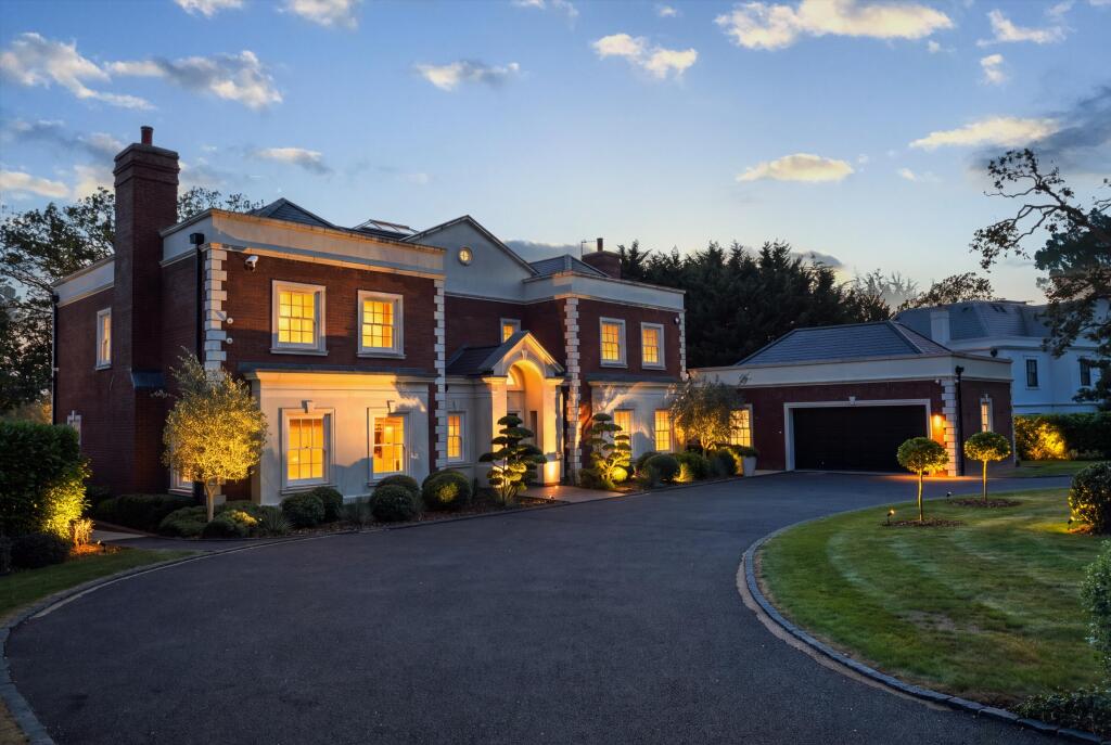 Main image of property: Pachesham Park, Leatherhead, Surrey KT22