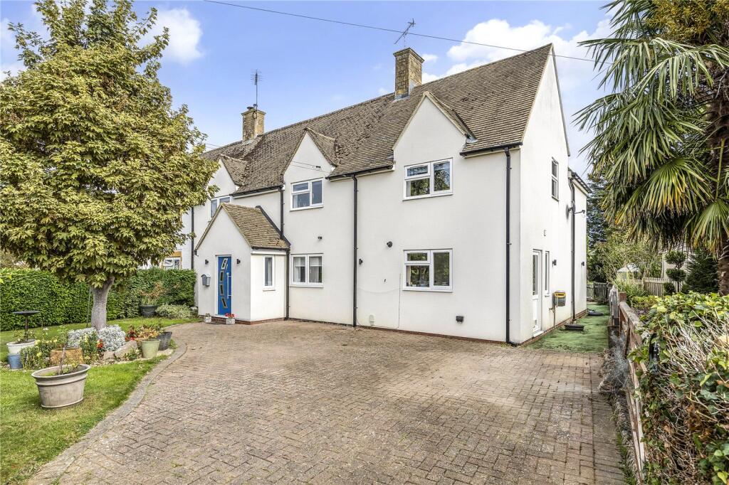 Main image of property: Sandscroft Avenue, Broadway, Worcestershire, WR12