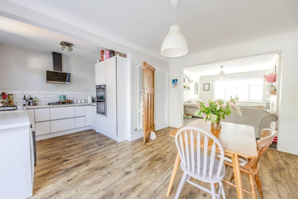 House in Southend-on-Sea - View 4