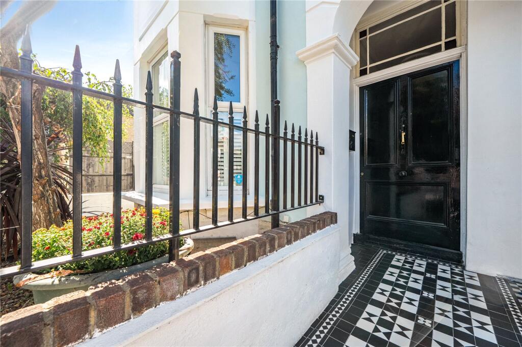 House in London - View 2