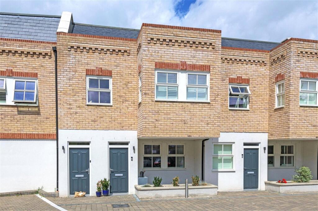 Main image of property: Brookfield Mews, Barnes, SW13