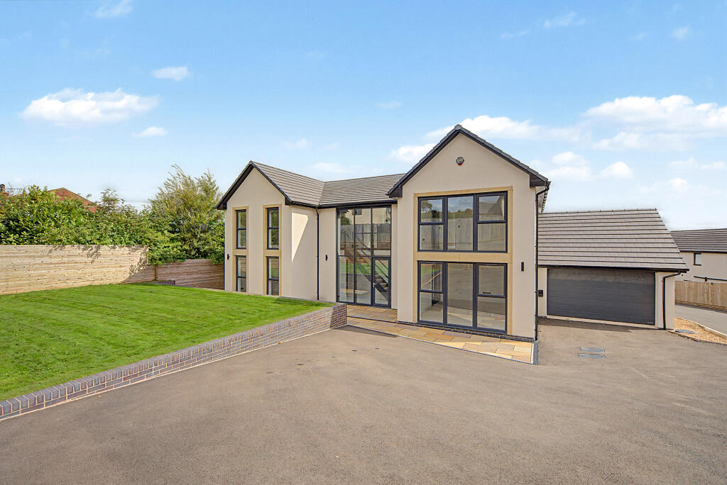 Main image of property: Trough Laithe Gardens, Barrowford