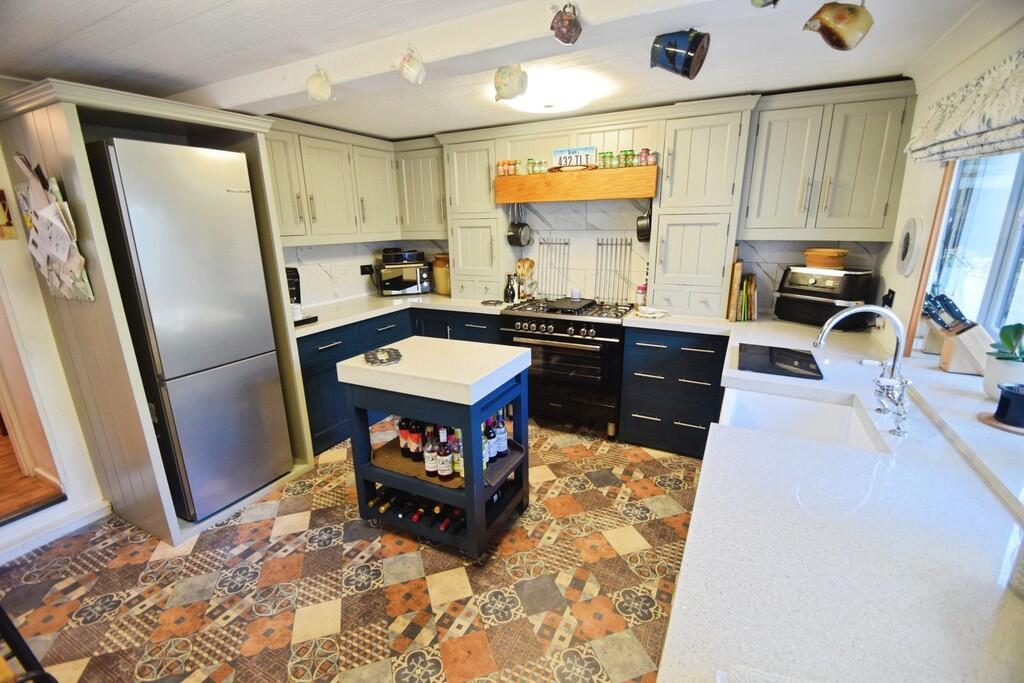 Additional image 4 of New line , Bradford 