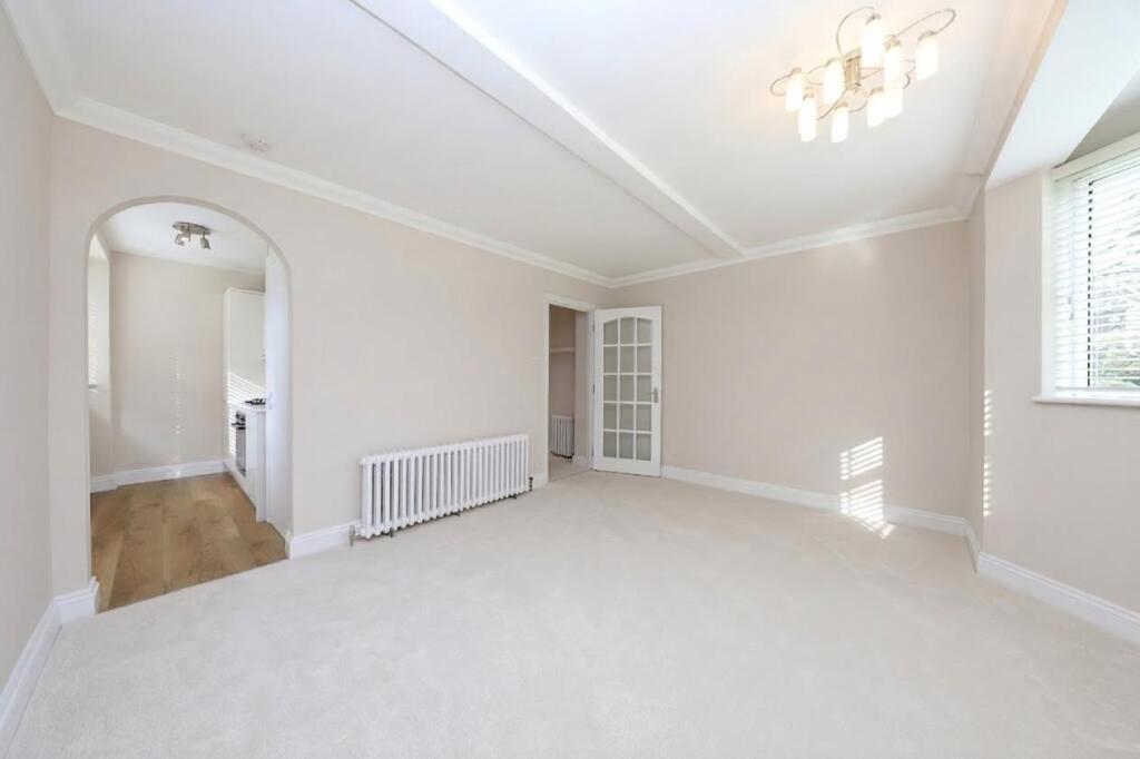 Apartment in London - View 5