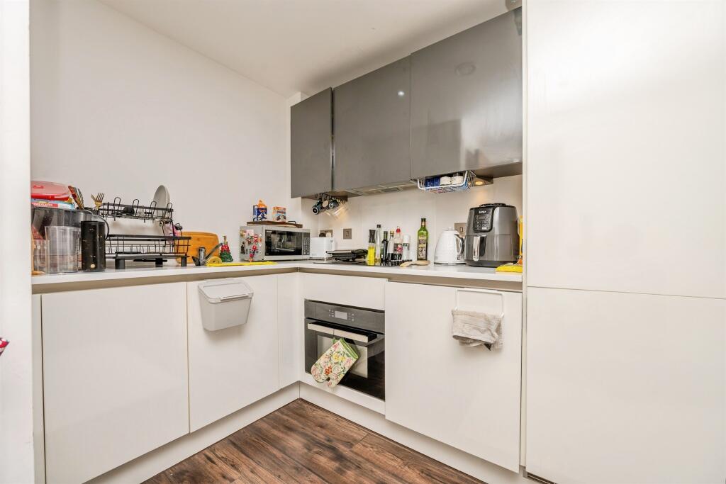 Apartment in Birmingham, Calthorpe Fields - View 5